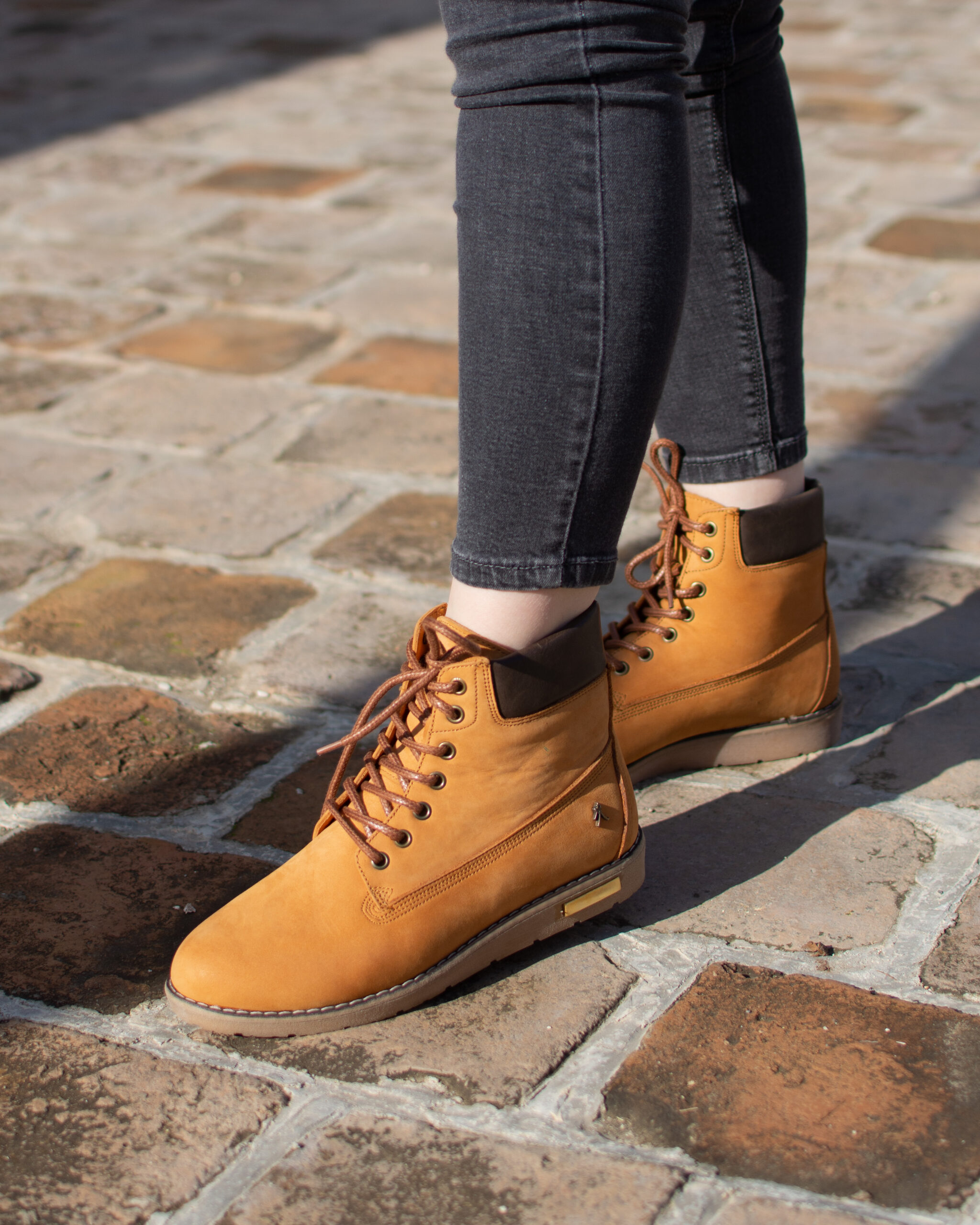 نیم بوت زنانه نیکلاس کد 777